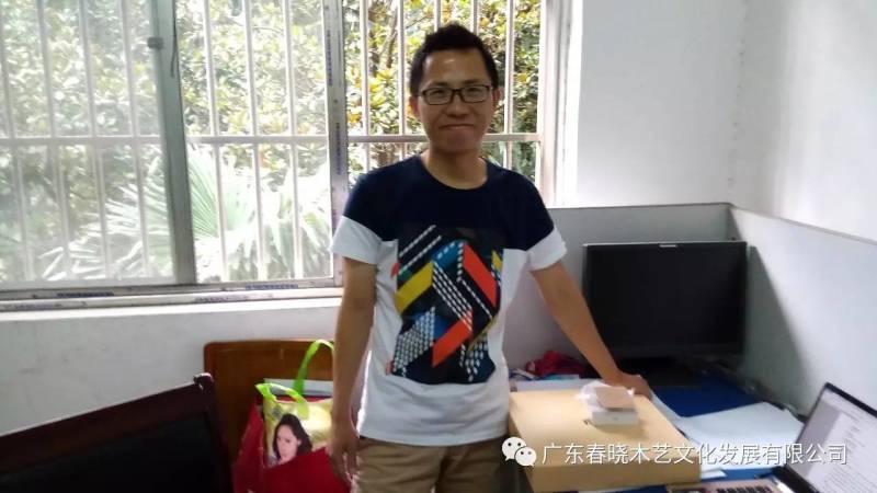 促進(jìn)校企合作，傳遞紅木雅韻——第一屆“楚風(fēng)木韻”家具創(chuàng)意設(shè)計大賽圓滿落(圖5)
