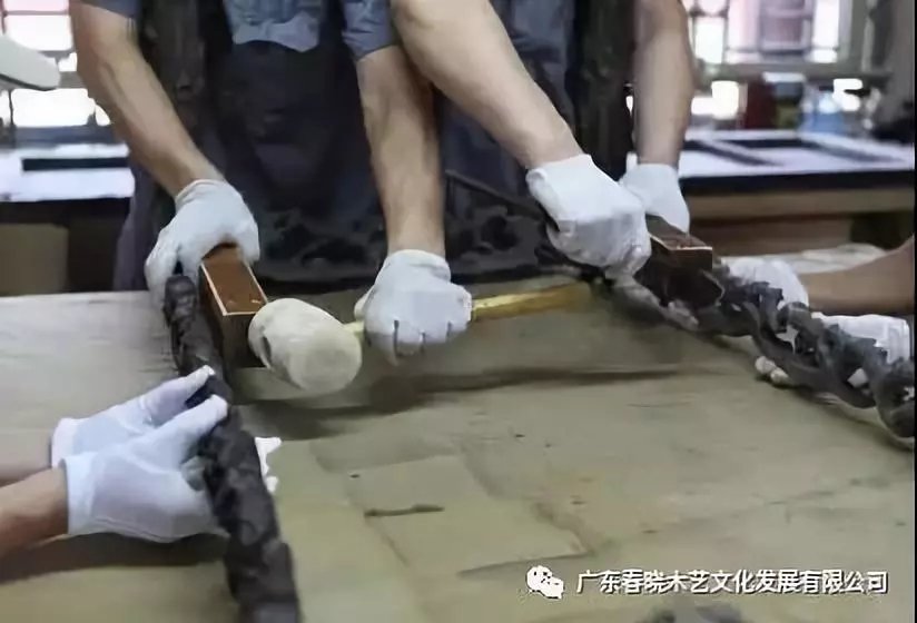 老紅木家具的修復(fù)過程，一經(jīng)修復(fù)煥然一新(圖6)