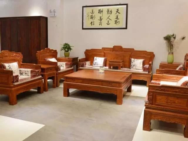 紅木家具市場常見的沙發(fā)款式及特點(圖9)