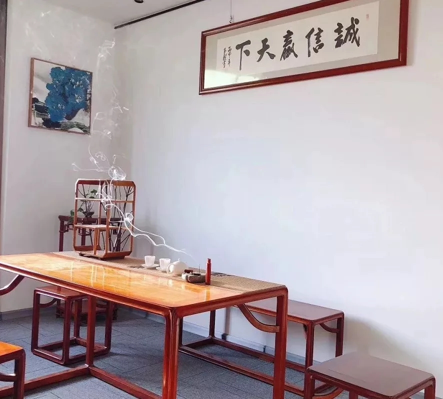 家里放上幾件中式紅木家具，好處多多！(圖2)